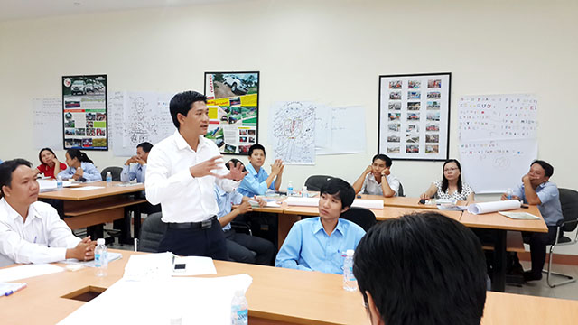 Kỹ năng bán hàng & chăm sóc Khách Hàng chuyên nghiệp - ISUZU (25 & 26.09.2014)